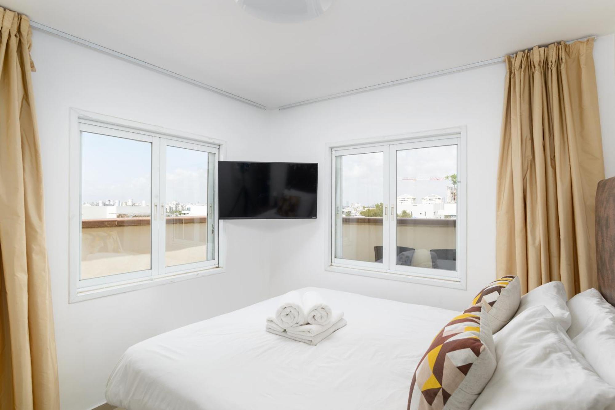 Penthouse With Panoramic View By Feelhome Tel Aviv Exterior photo